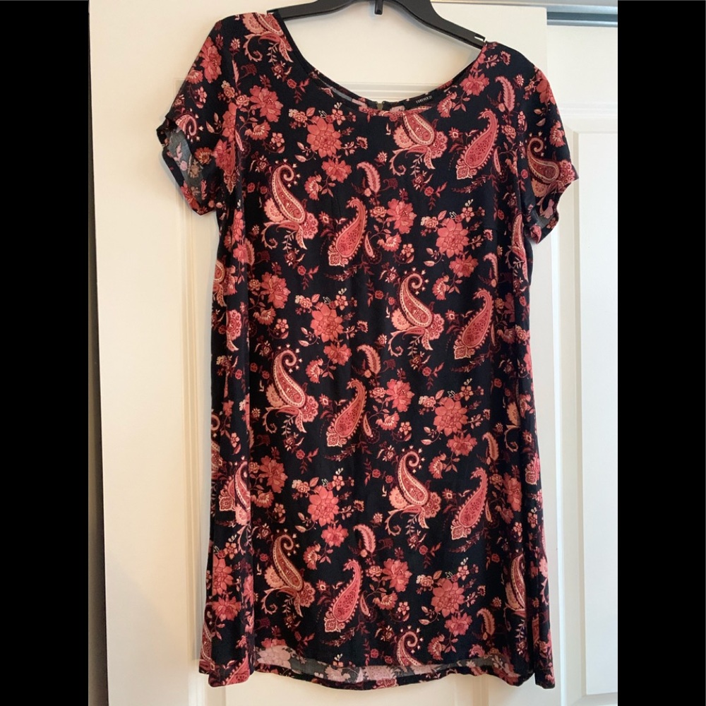 Forever 21 Short Sleeve Shift Dress